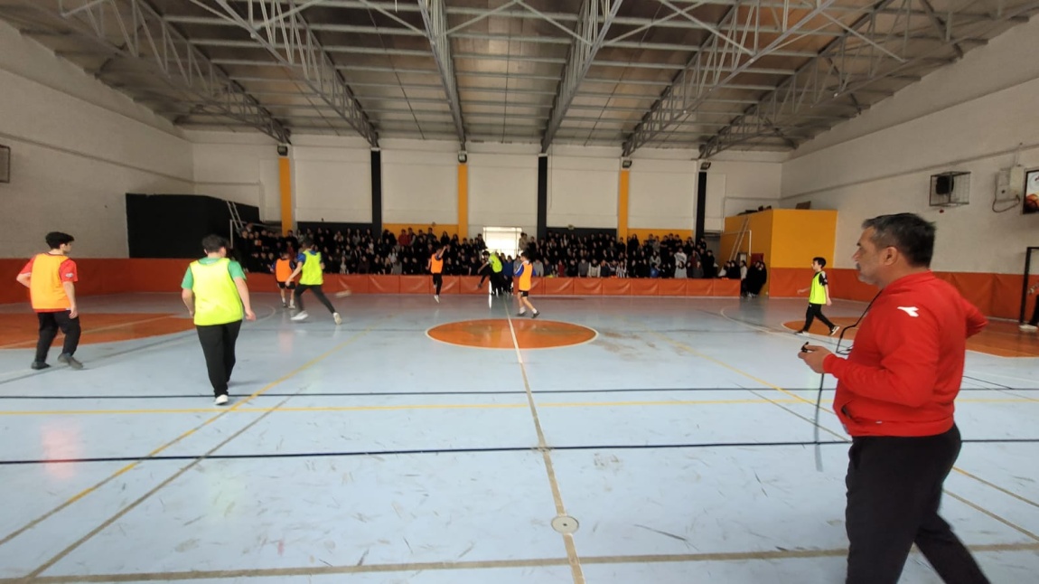 Okulumuzda Futsal Turnuvası Düzenleniyor.